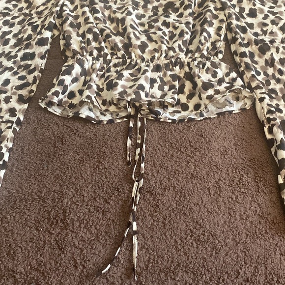Topshop Animal print long sleeved crop top - Picture 6 of 7